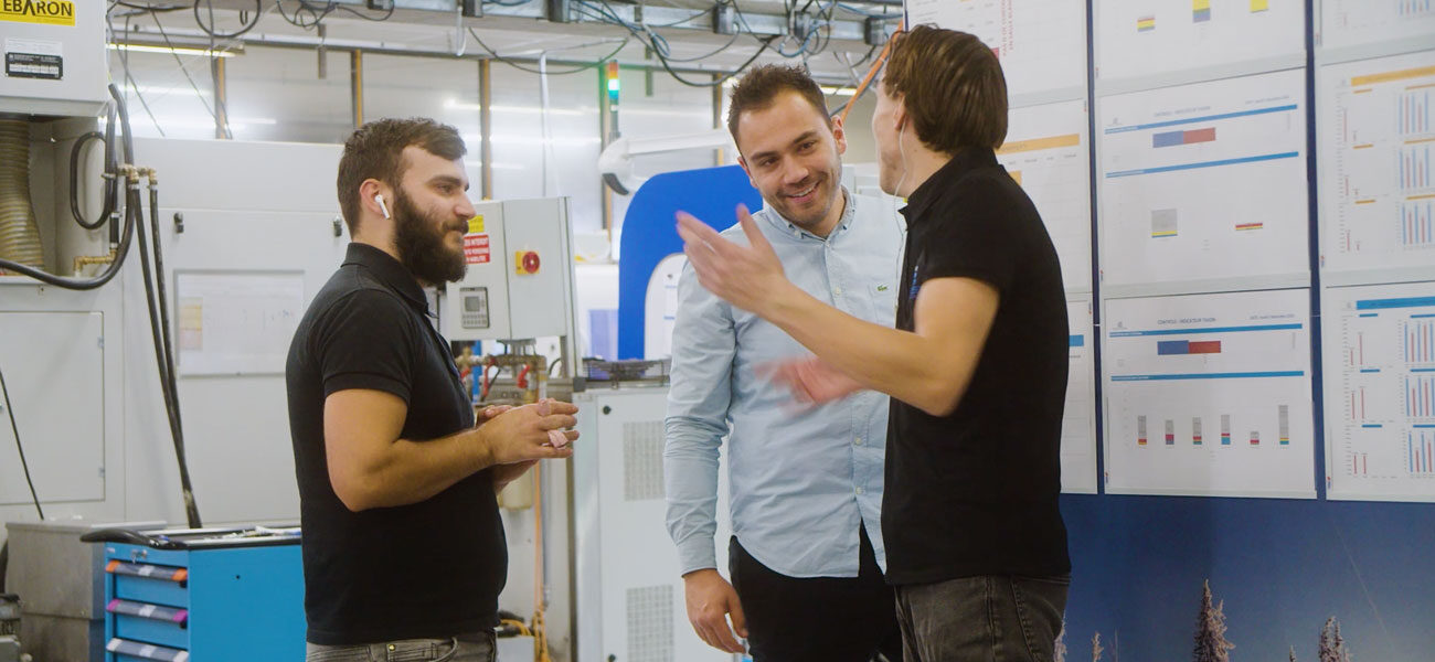 Echanges et partage des idées entre collaborateurs