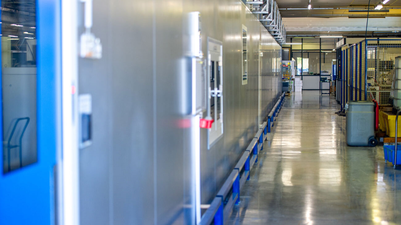 Salle propre chez Saphir Industrie